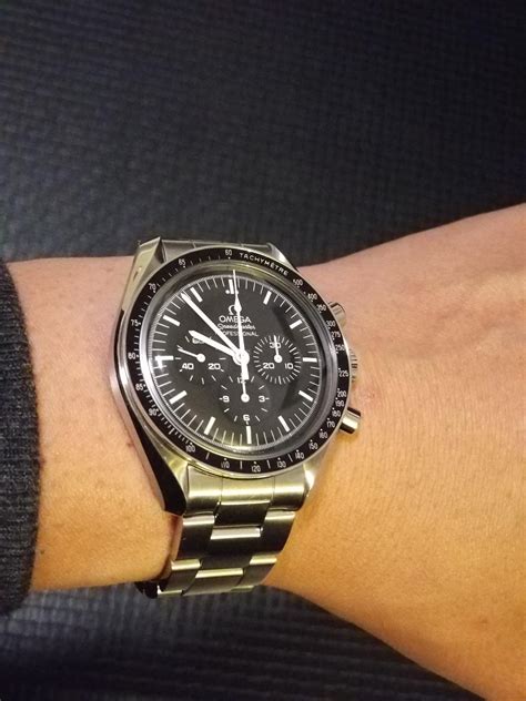 speedmaster bracelet vs oyster